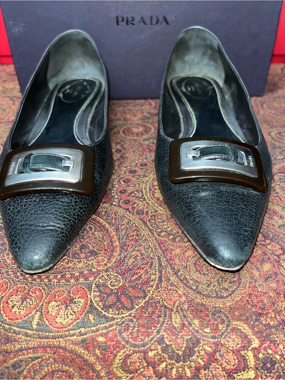 Prada Black Leather Pointed Toe Low Heels with Buckle – Size EU38.5 - Picture 3 of 7